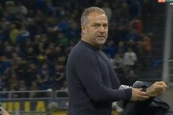 Hansi Flick bức xúc nói về trọng tài, nổi giận khi Inter được hưởng penalty
