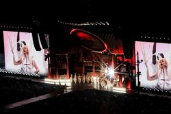 Lady Gaga trên bờ biển Copacabana: Thúc đẩy bản thân lên những tầm cao mới