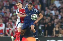 PSG vs Arsenal và bài toán không trung phong