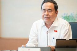 Chủ tịch Quốc hội: Đẩy mạnh giao quyền, không ngồi phòng lạnh duyệt dự án