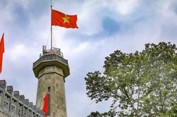Lịch sử vang vọng trên đỉnh cột cờ A Pa Chải