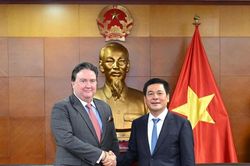 Đại sứ Hoa Kỳ tại Việt Nam giải thích chính sách thương mại mới