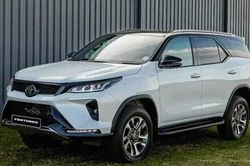 Chi tiết Toyota Fortuner phiên bản hybrid