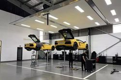Lamborghini Aventador 'keng' nhất Việt Nam về tay đại gia Sài thành