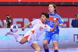 Thắng Philippines, đội tuyển futsal nữ Việt Nam đặt một chân vào tứ kết giải châu Á