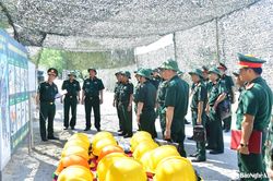 Phó Tổng Tham mưu trưởng Quân đội nhân dân Việt Nam thăm, kiểm tra công tác sẵn sàng chiến đấu tại đảo Mắt