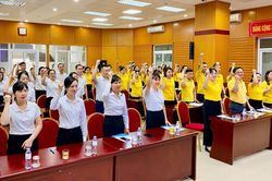 Ra quân hưởng ứng Tháng vận động, triển khai bảo hiểm xã hội toàn dân