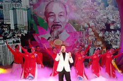 Chương trình nghệ thuật đặc biệt 'Quà tháng 5 dâng Người'