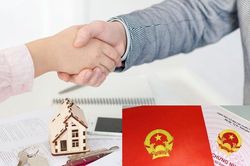 Mua bán đất có công chứng nhưng người bán trây ỳ sang tên sổ đỏ, phải làm sao?