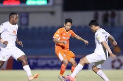 Cuộc đua trụ hạng V.League 2024/2025: Nóng từng giờ
