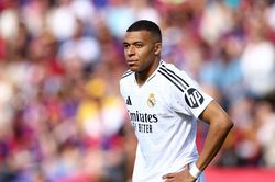 Mbappe đau đớn sau thất bại ở Siêu kinh điển
