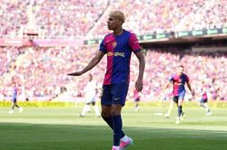 Barca lại đánh bại Real Madrid: Khi Yamal vượt bóng Messi