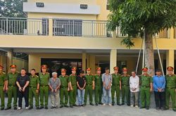 Vụ đường dây buôn lậu dầu FO, DO: Bắt nhiều cán bộ hải quan