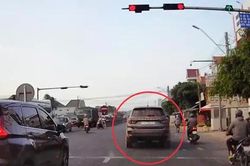 Lái xe vượt đèn đỏ bị người dân quay clip, tài xế bị phạt 19 triệu đồng
