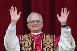 Giáo hoàng Leo XIV đề xuất tổ chức đàm phán hòa bình Nga - Ukraine tại Vatican