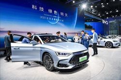 Xe điện BYD 'vượt mặt' Toyota tại Singapore