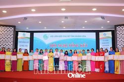 Hội Liên hiệp Phụ nữ tỉnh Khánh Hòa: Tổng kết 15 năm thực hiện Cuộc vận động 'Xây dựng gia đình 5 không, 3 sạch' tham gia xây dựng nông thôn mới