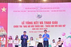 Trao giải cuộc thi 'Bác Hồ với thiếu nhi - Thiếu nhi với Bác Hồ'