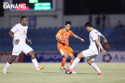 Nóng cuộc đua trụ hạng