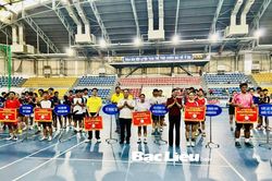 Gần 100 vận động viên tranh tài tại Giải vô địch cầu lông các CLB tỉnh Bạc Liêu năm 2025