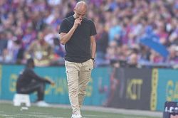 Man City thua chung kết cúp FA vì Guardiola lại 'nghĩ quá nhiều'