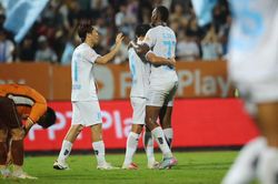 Vòng 23 V-League: Nam Định tiến sát ngôi vô địch, Bình Định 'lâm nguy'