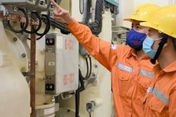 EVN thí điểm mô hình 'Đội quản lý điện' trực thuộc điện lực tỉnh