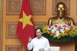 Không vì sáp nhập đơn vị hành chính mà buông lỏng công cuộc đấu tranh chống hàng giả