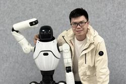 Video robot hình người Trung Quốc trình diễn võ thuật kungfu