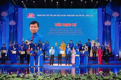 Tự hào thanh niên tiên tiến làm theo lời Bác