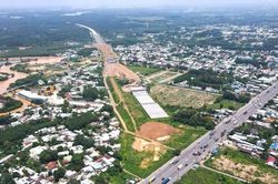 Thị trường đất nền giáp ranh TP HCM sôi động trở lại: Nguồn cung khan hiếm, nhà đầu tư chuyển hướng tìm kiếm cơ hội