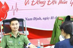Thầm lặng lập chiến công