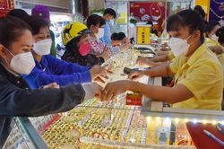 Tăng cường rà soát việc lập hóa đơn bán vàng, thuốc và hàng hóa trọng điểm