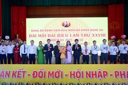 Đồng chí Nguyễn Văn Hương tái đắc cử Bí thư Đảng ủy Bệnh viện Hữu nghị Đa khoa Nghệ An