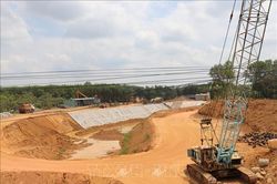Khơi dậy tinh thần tự nguyện hiến 'đất vàng'