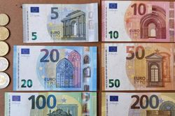Tỷ giá Euro hôm nay 21/5/2025: Giá Euro tăng bứt phá khi vượt ngưỡng 1,1250, kỳ vong tạo đỉnh cao nhất 4 năm qua