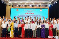 Biểu dương 50 điển hình trong phong trào nông dân thi đua khuyến học, khuyến tài