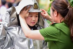 Kỳ 3: Những lớp học ngoài thao trường
