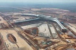 Bộ trưởng Xây dựng: Thay nhà thầu thi công chậm trễ