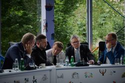 Ukraine trình bày với EU kế hoạch trừng phạt Nga