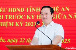 Bí thư Tỉnh ủy Nghệ An Nguyễn Đức Trung tiếp xúc cử tri xã Hùng Tiến (Nam Đàn)