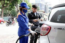 Giá xăng cùng đi xuống, mặt hàng RON95-III về ngưỡng 19.500 đồng