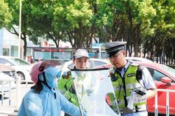Ba quốc gia, ba kiểu ra đòn: vi phạm giao thông coi chừng mất trắng cả tài sản lẫn tự do!