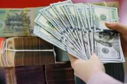 Tỷ giá USD hôm nay 23/5/2025: USD trong nước giảm 7 đồng