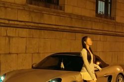 Yêu gần 2 năm, đến khi thấy người yêu bước lên xe Porsche, tôi mới hiểu đằng sau nụ cười ngọt ngào là sự thật phũ phàng