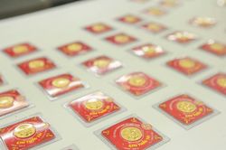 Giá vàng hôm nay rung lắc ở đỉnh cao
