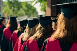 Sinh viên quốc tế Harvard hoang mang sau lệnh cấm