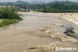 Mưa lớn ở nhiều huyện miền Tây Nghệ An, nước ngập cục bộ một số điểm