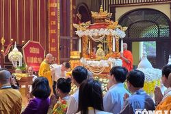 Chính thức cung rước xá lợi Đức Phật về Cung Trúc Lâm Yên Tử