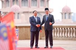 Thủ tướng Anwar Ibrahim chủ trì lễ đón Thủ tướng Phạm Minh Chính thăm chính thức Malaysia